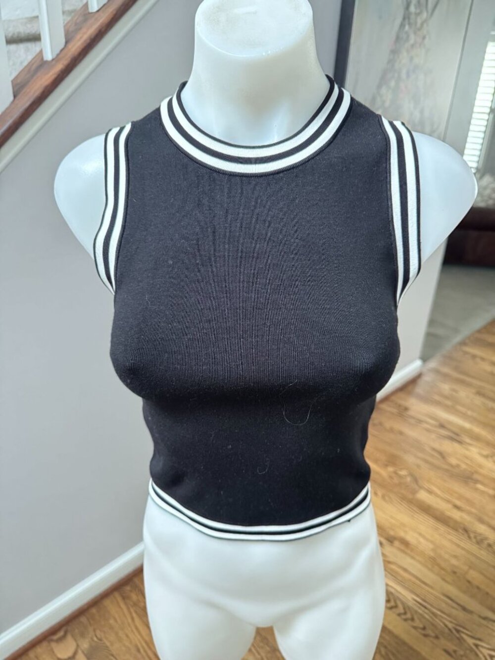 Alice + Olivia Amity Wool Blend Crop Knit Stripe Tank Top Black White Small